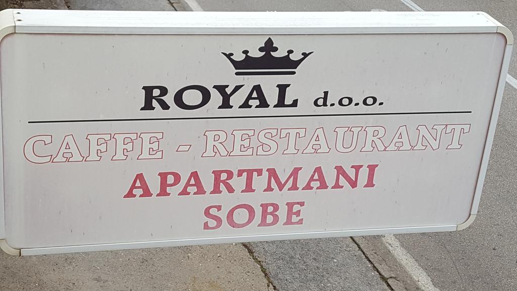 Royal Apartments ネウム エクステリア 写真